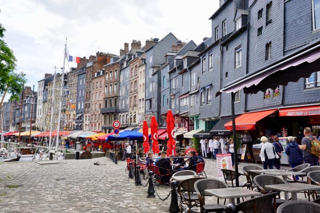 Bed and Breakfast Le Bourg Asnieres-en-Bessin Exterior foto